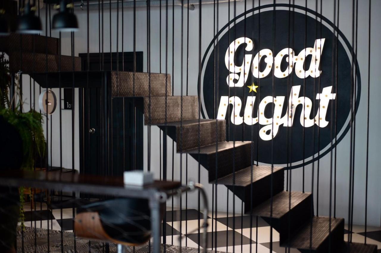 Goodnight Poshtel + Free Netflix Hotel Hat Yai Exterior photo